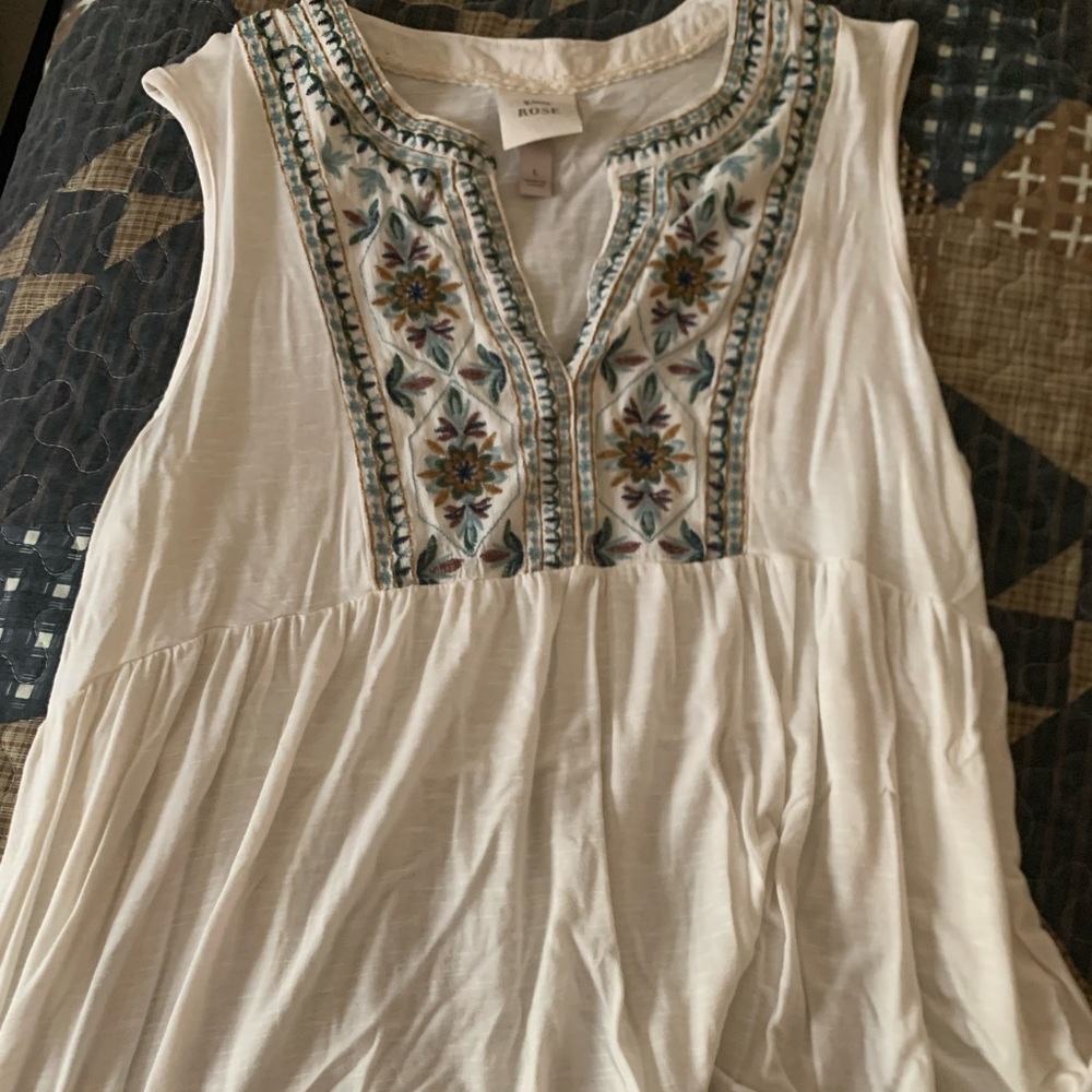 Knox Rose White Embroidered Sleeveless Blouse